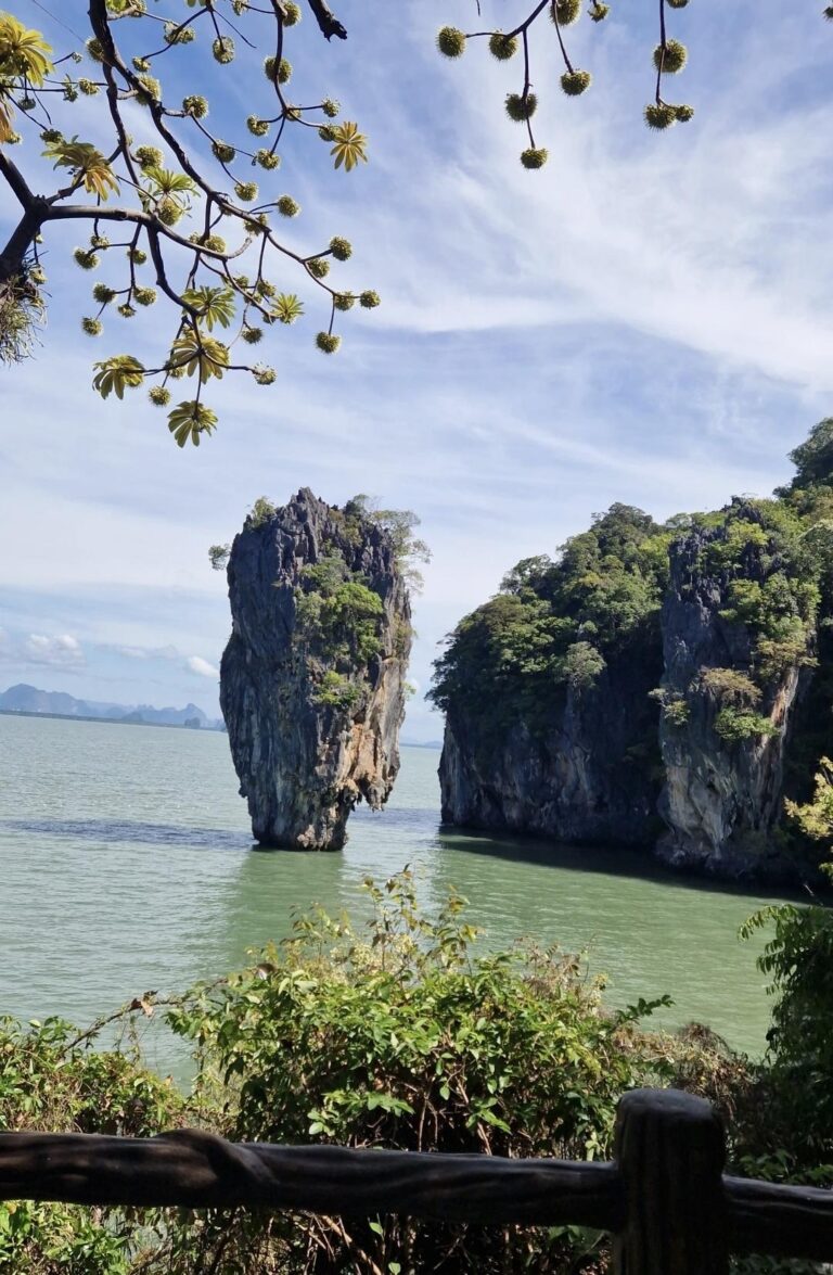 James Bond Island (Ko Tapu) — L'île iconique de la baie de Phang Nga 🎬🏝️