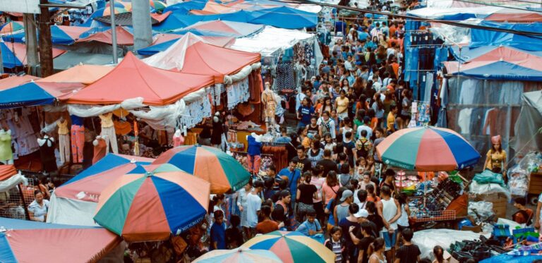 Marché de Chatuchak (JJ Market) — Le paradis du shopping XXL à Bangkok 🛍️🌴