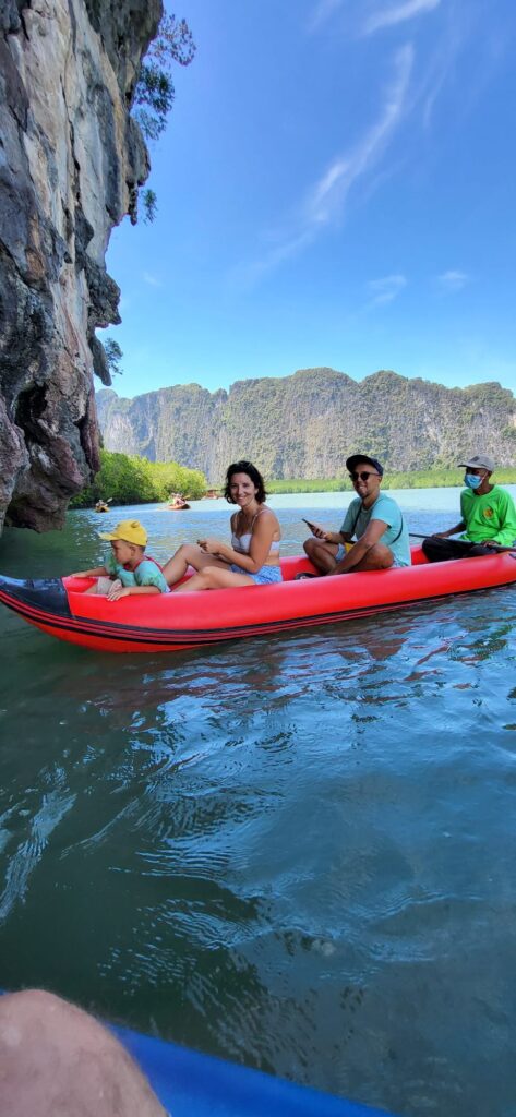 Kayak dans la baie de Phang Nga — lagons cachés 🛶🌿
