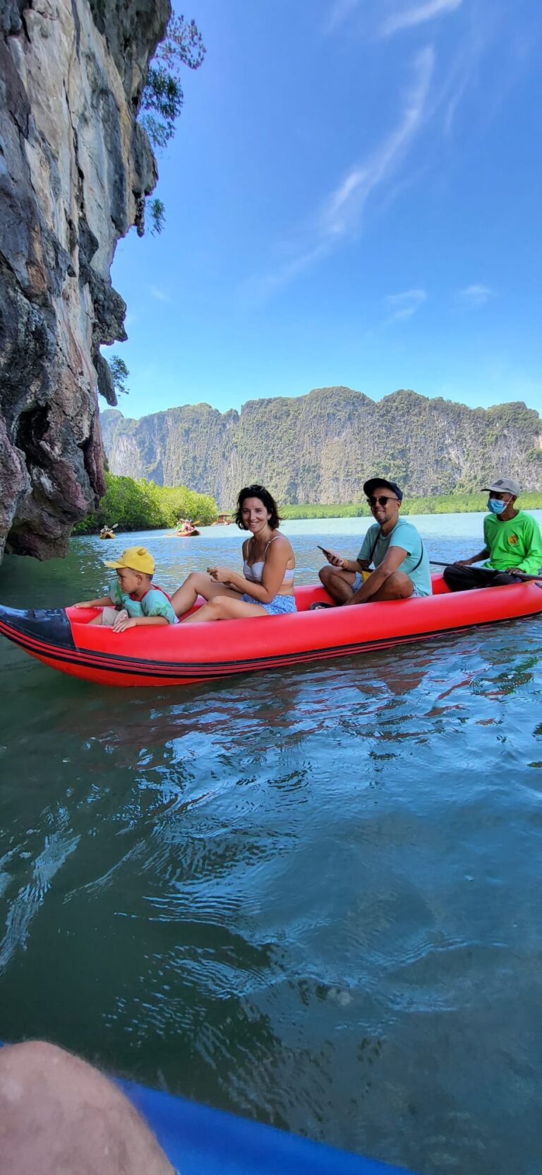 Kayak dans la baie de Phang Nga — lagons cachés 🛶🌿