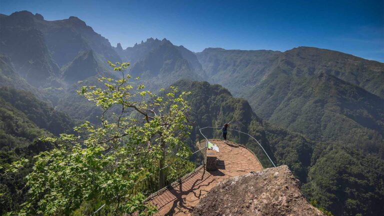 Randonnée en Levada – PR11 Balcões