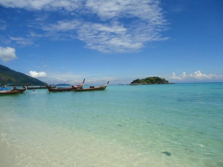 Koh Lipe — Le petit paradis turquoise du sud de la Thaïlande 🏝️🐠